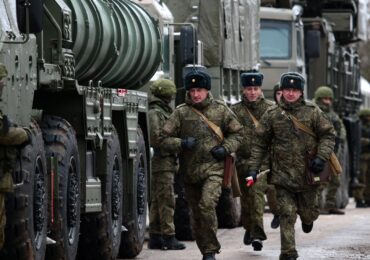 Consiliul FederaÈ›iei Ruse a aprobat trimiterea armatei ruse Ã®n Donbas