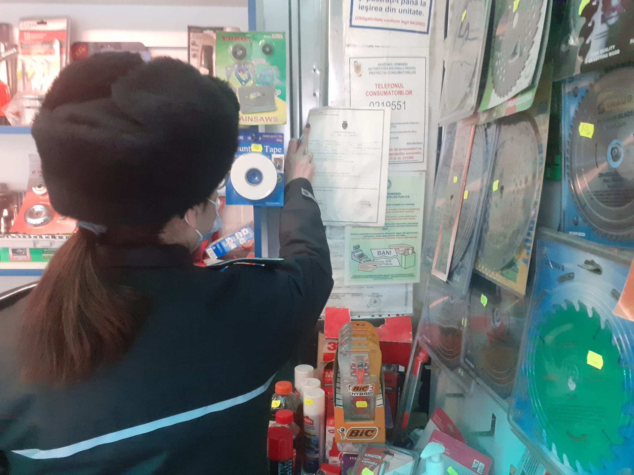 Politia Locala Oradea face verificari la firmele care desfasoara activitati comerciale.