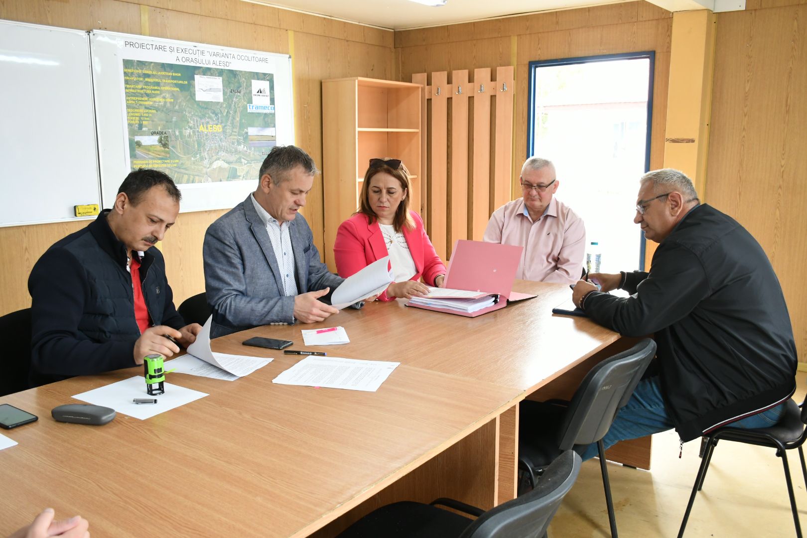 Se face! S-a semnat contractul pentru realizarea Centurii Alesd