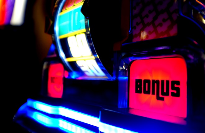 Bonusul fără depunere – cât de util este pentru jucătorii de cazino?