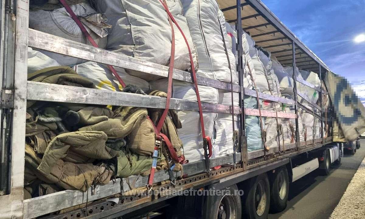 Romania, tara gunoaielor! Garda de Mediu si Politistii de Frontiera au oprit, in Vama Bors, intrarea in tara a 31 de tone de deseuri