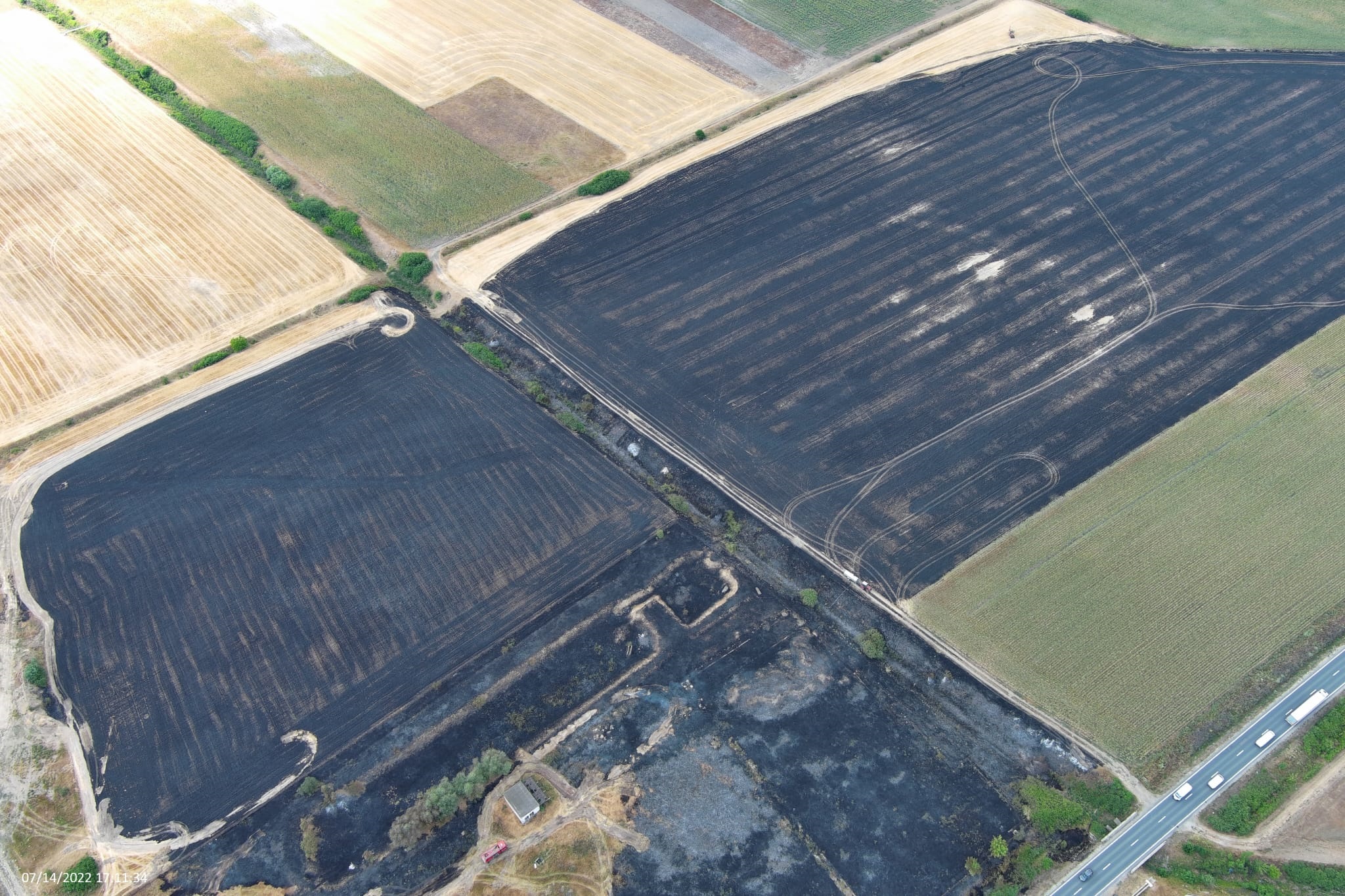 Incendii puternice la culturile agricole din Ciumeghiu si Boiu, au ars 35 de hectare de cereale si 10 hectare de miriste