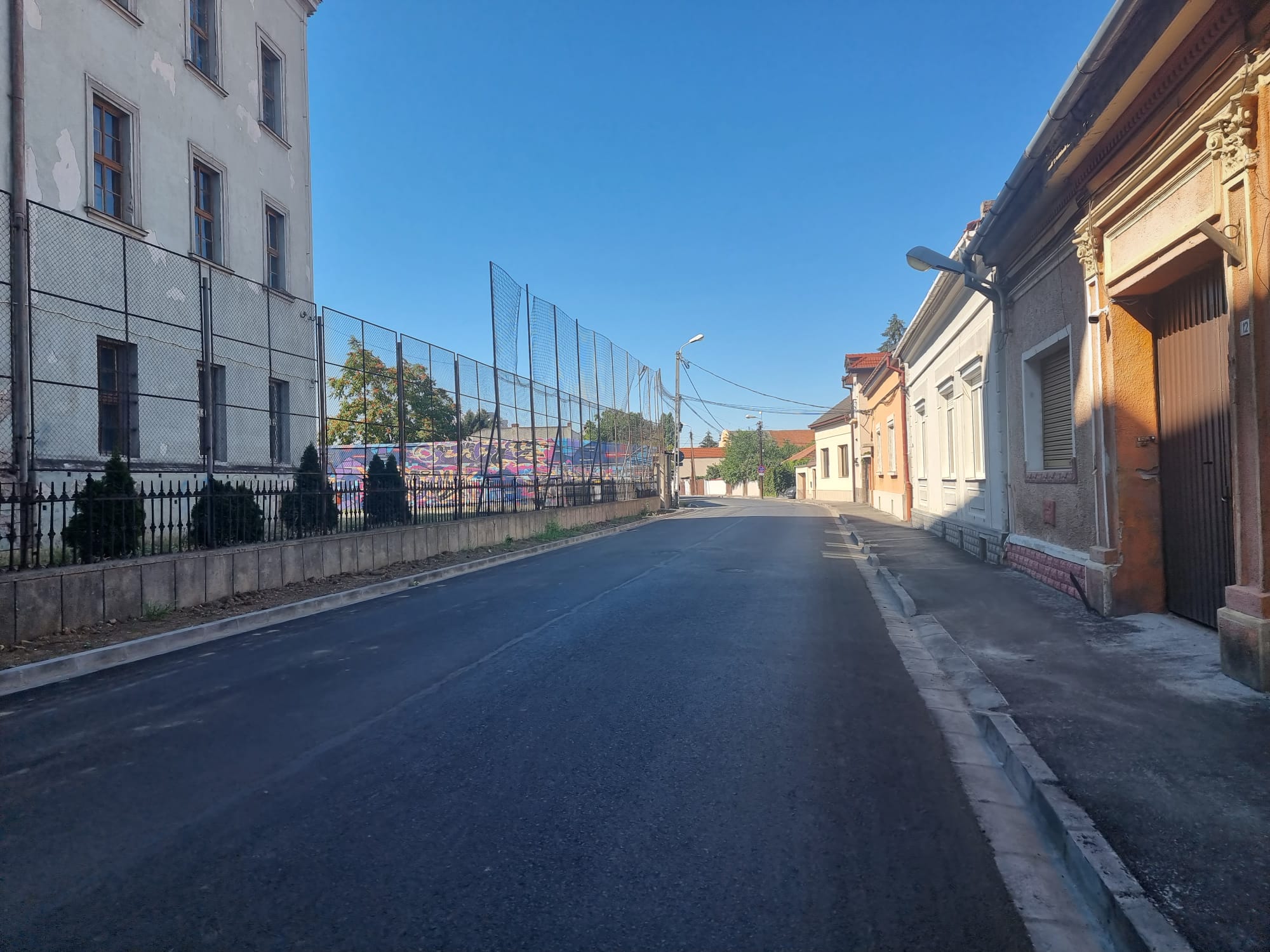 FOTO | Se modernizează strada Moscovei. Strada Academiei a fost refăcută