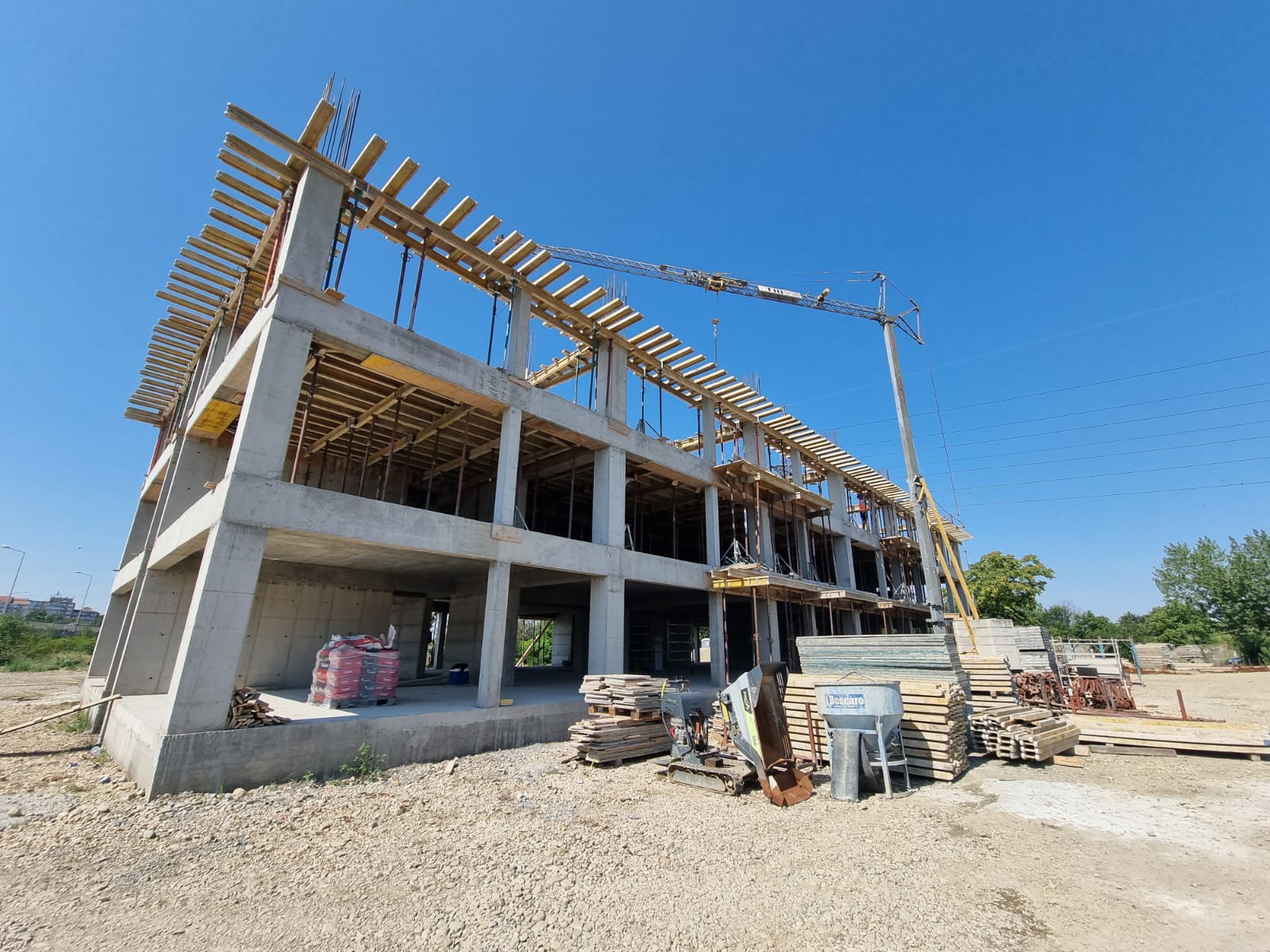ADLO construieste primul bloc de locuinte de serviciu ce va fi inchiriat firmelor interesate din Oradea