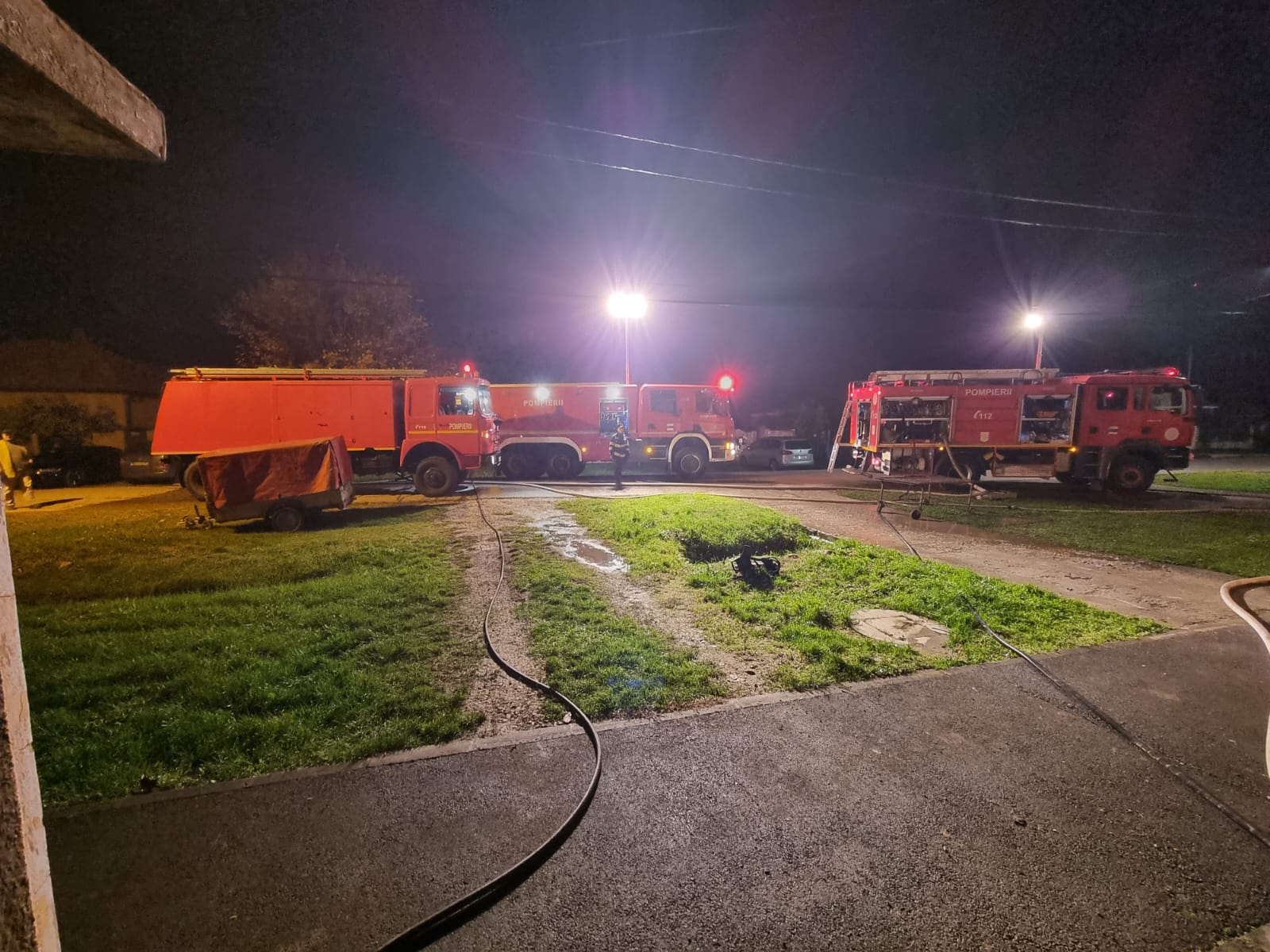Peste 70 de misiuni desfășurate de echipajele de stingere și de echipajele SMURD Bihor, în weekend. Atenție la coșurile de fum!