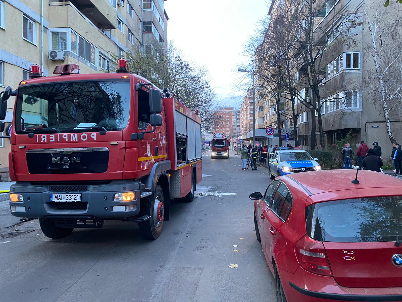 Prezenta de spirit! O tanara din Oradea si-a salvat apartamentul de la incendiu, dupa ce a oprit curentul si a folosit un stingator de pe casa scarii