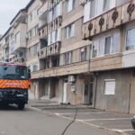 Incendiu la un bloc de pe strada Gradinarilor din Oradea, astazi la pranz