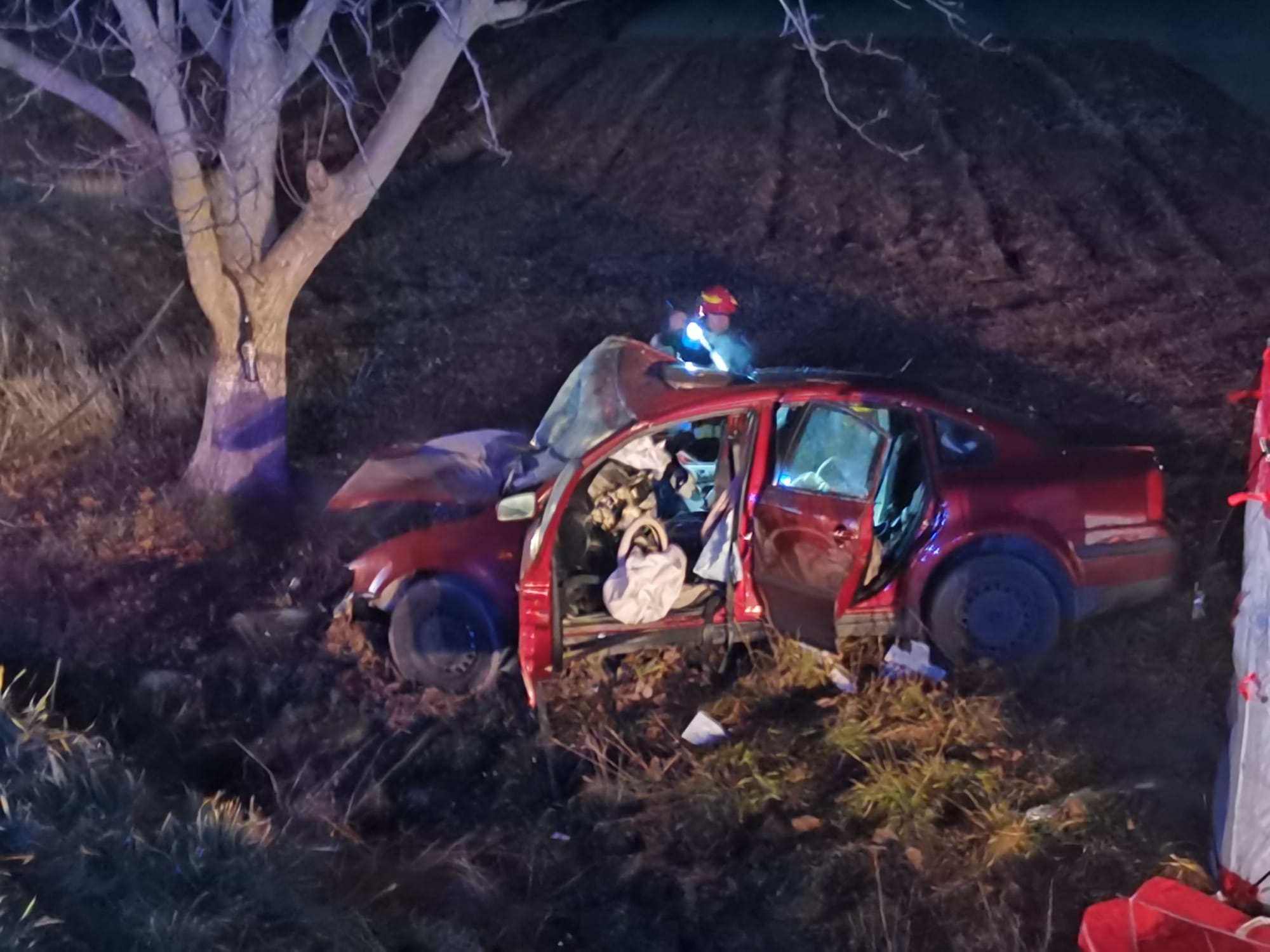 Doi morti si doi raniti grav, unul in stare critica, intr-un accident de circulatie produs pe DN 19E intre Salard si Cauaceu, traficul este deviat in acest moment