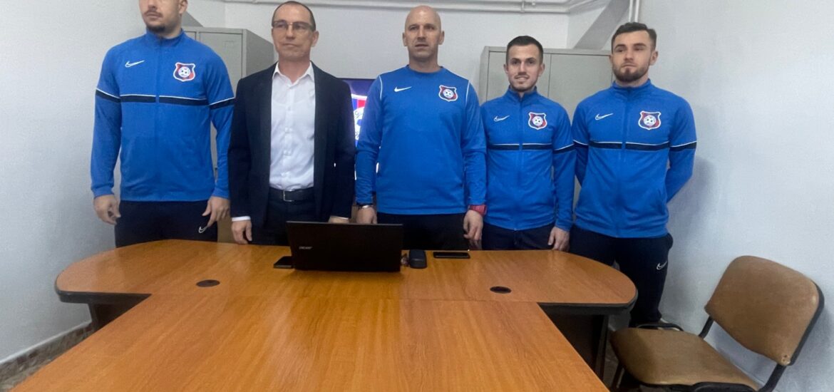 FC Bihor Oradea si-a prezentat noile achizitii, trei fotbalisti cu care va aborda restul sezonului competitional.