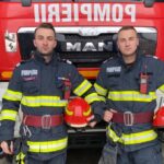 Ingeri salvatori si in timpul liber! Doi pompieri bihoreni au salvat o familie a carei masina a ramas blocata in zapada, noaptea pe DN 75