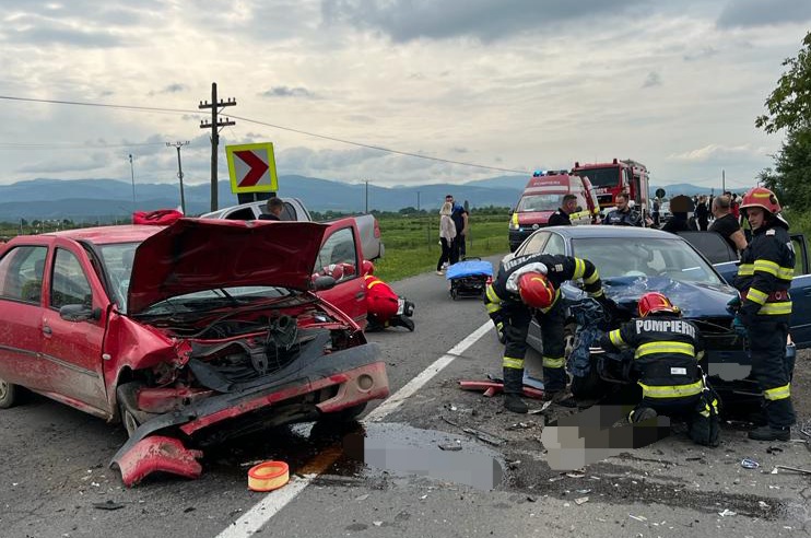 Accidentul produs ieri, langa Campani, a fost provocat de o tanara de 24 de ani. Intre timp soferul celui de al doilea autoturism a murit la spital