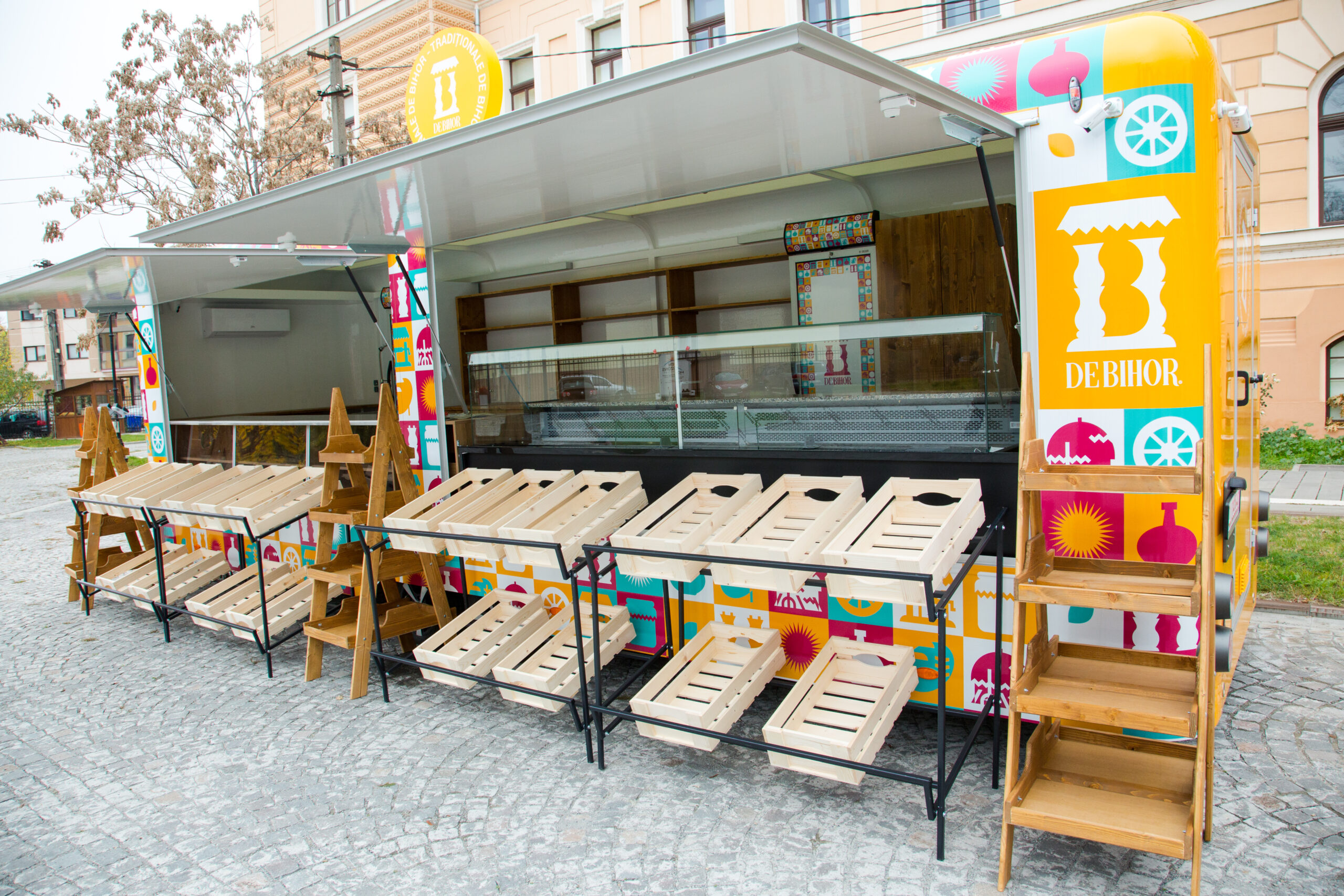 Targul producatorilor locali in fiecare sambata in Piata Unirii din Oradea