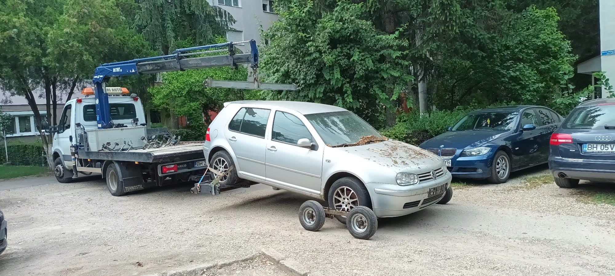 Alt autoturism declarat abandonat a fost ridicat de pe domeniul public din Oradea