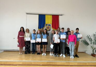 Primaria Sanmartin a premiat 11 elevi si profesori pentru rezultate deosebite la olimpiadele si concursurile scolare