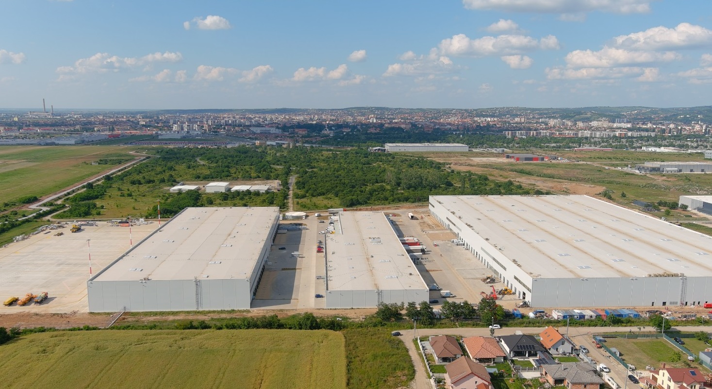 Terminalul Cargo aerian de la Aeroportul Oradea, unic in Romania, a fost aproape finalizat.