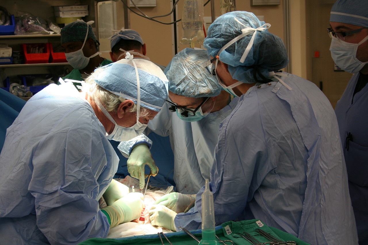 Maraton pentru viață la Spitalul Clinic Județean de Urgență Bihor. Un pacient minor aflat in moarte cerebrala a salvat alte vieti fiindu-i donate organele