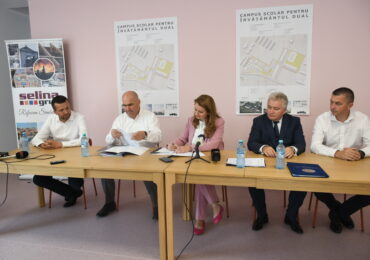 Ministrul Educatiei, Ligia Deca, in vizita la Oradea, a semnat contractul pentru Campusul Școlar pentru Învățământ Dual