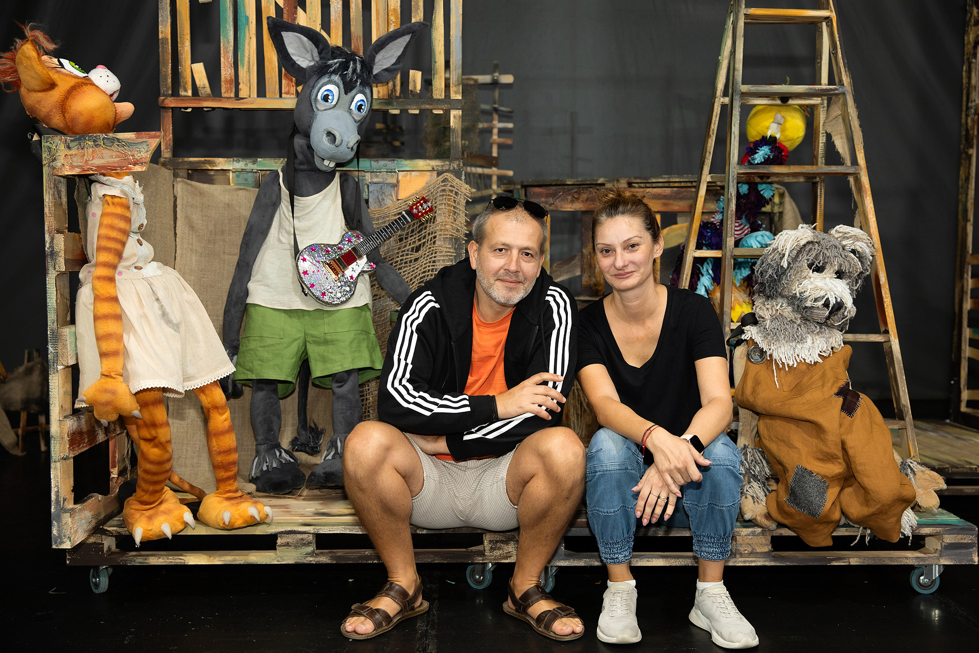 Trupa Arcadia a Teatrului Regina Maria se pregătește de premiera spectacolului „Muzicanții din Bremen”