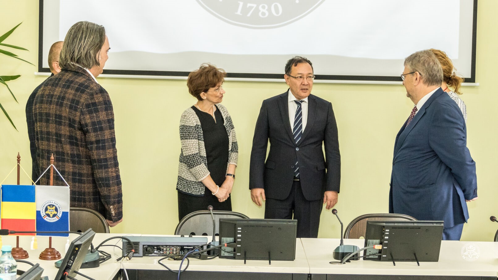 Ambasadorul Republicii Kazahstan in vizita la Universitatea Oradea: Cred că este momentul potrivit pentru a strânge și mai bine legăturile culturale și educaționale dintre țările noastre