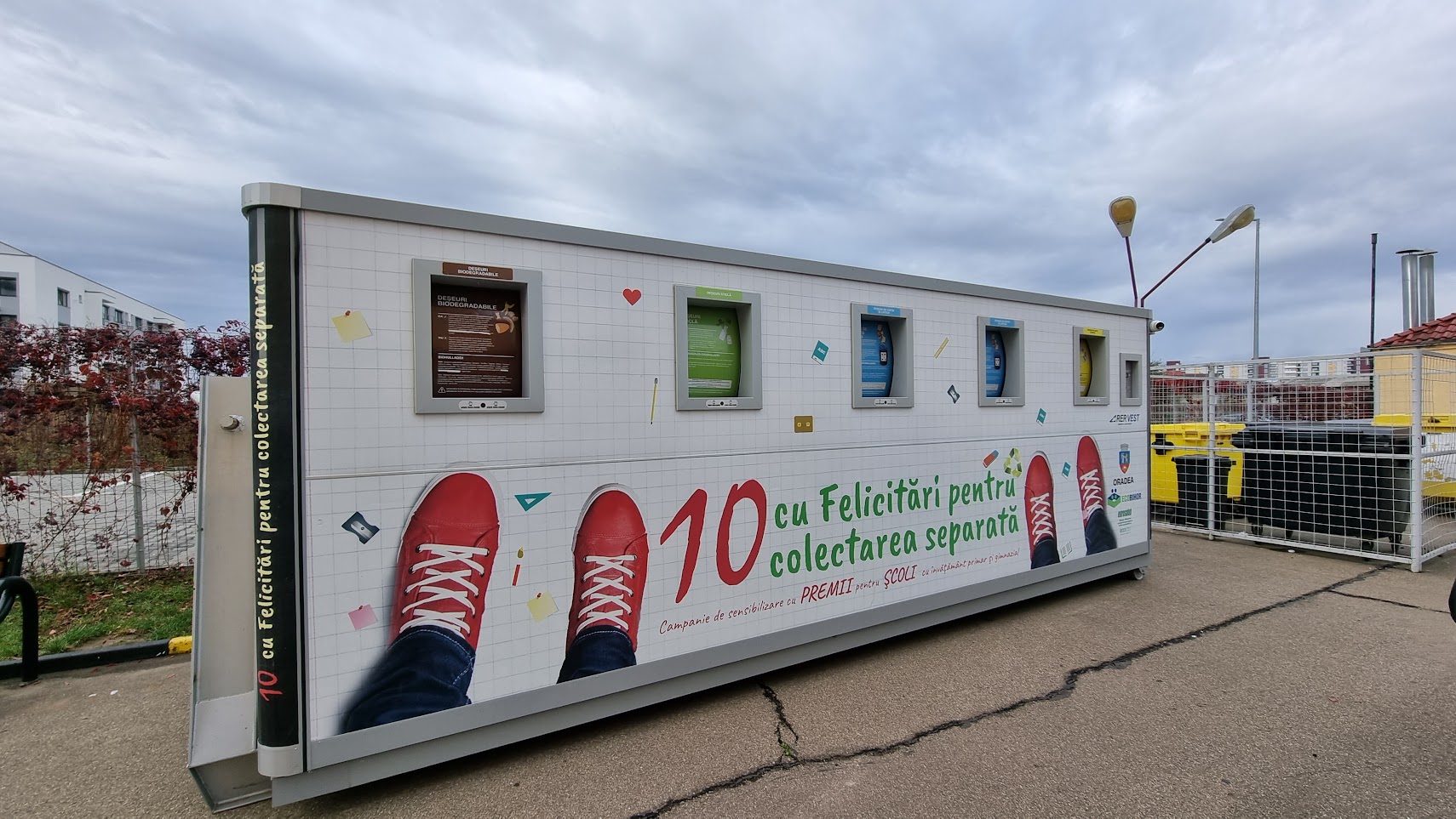 Elevii invatati sa colecteze deseuri separat. Concurs inter-scoli lansat ieri in Oradea