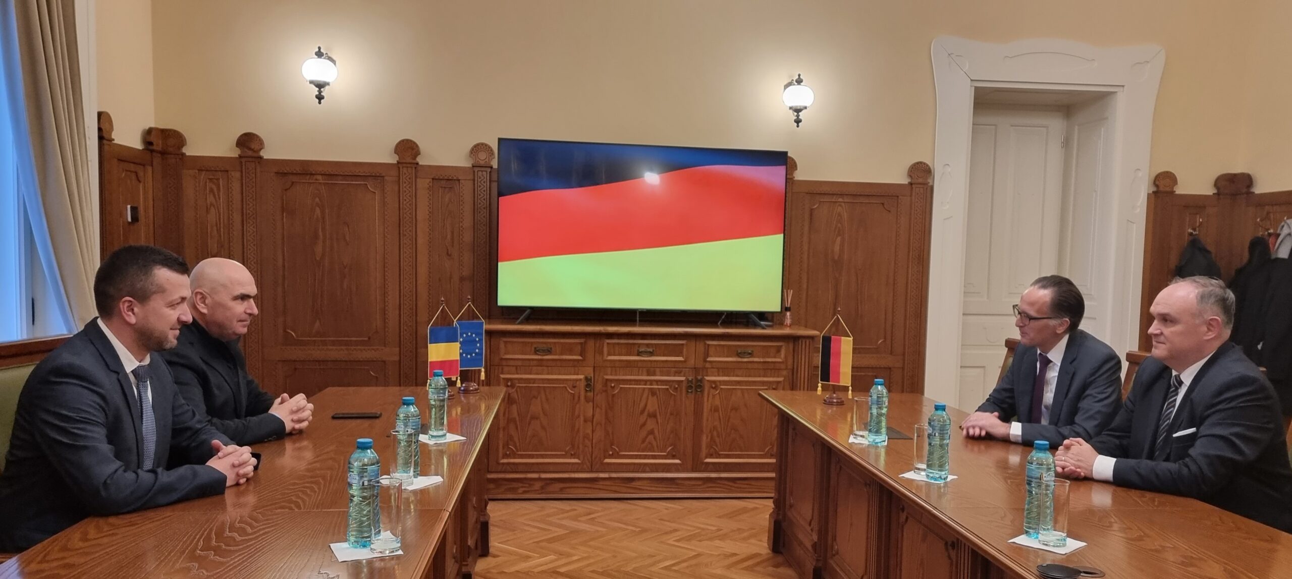 Discutii la Oradea cu ambasadorul Germaniei despre nevoia realizării unei conexiuni aeriene între Oradea și un hub aeroportuar din Germania.