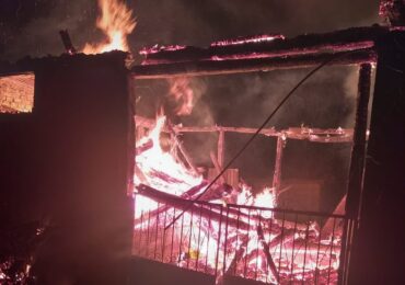 Incendiu la gospodărie situată în localitatea Săldăbagiu Mic, comuna Căpâlna, in aceasta noapte.