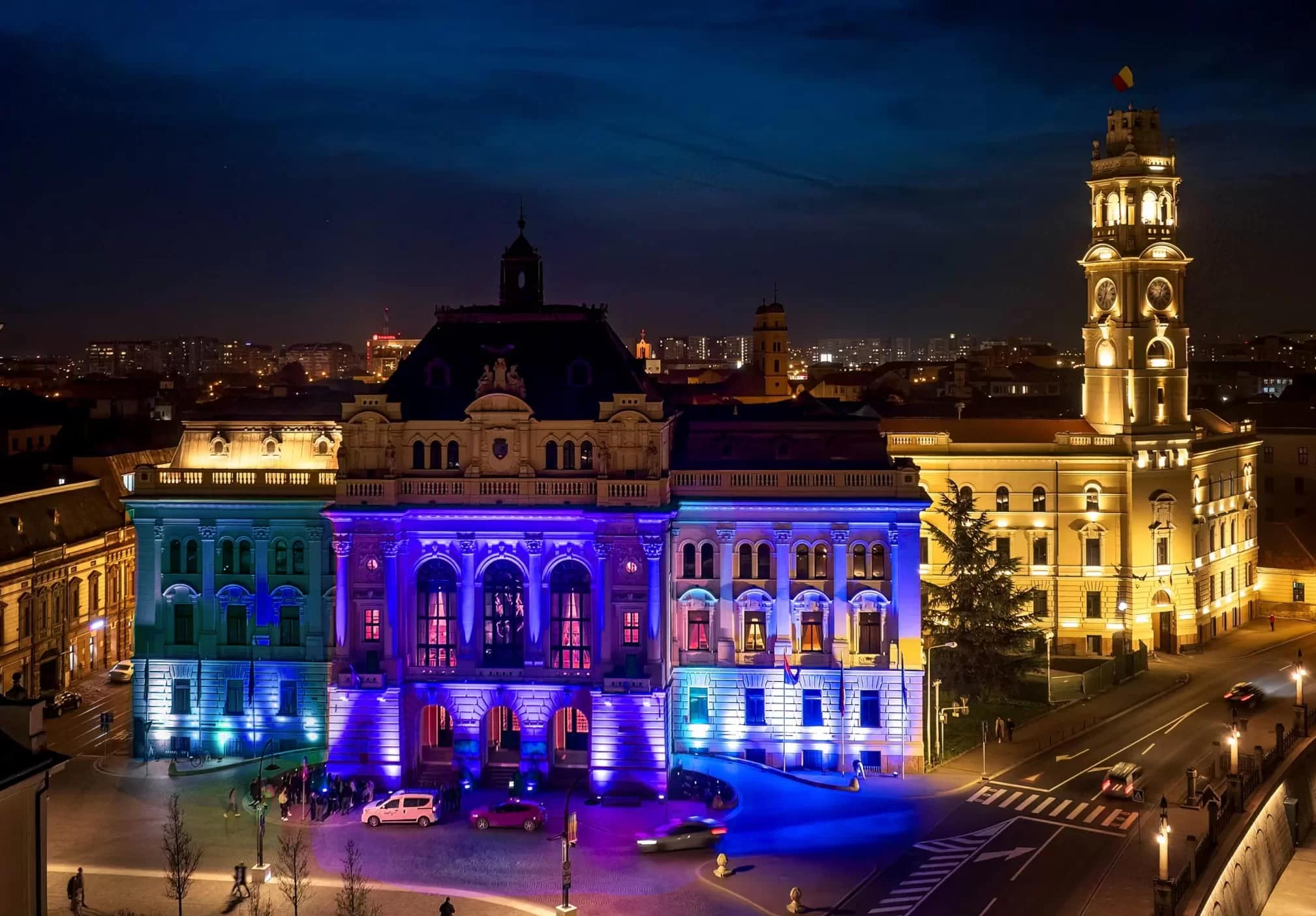 Clădirea Primăriei și Podul Centenarului, iluminate în albastru pentru a marca Ziua Mondială a Autismului