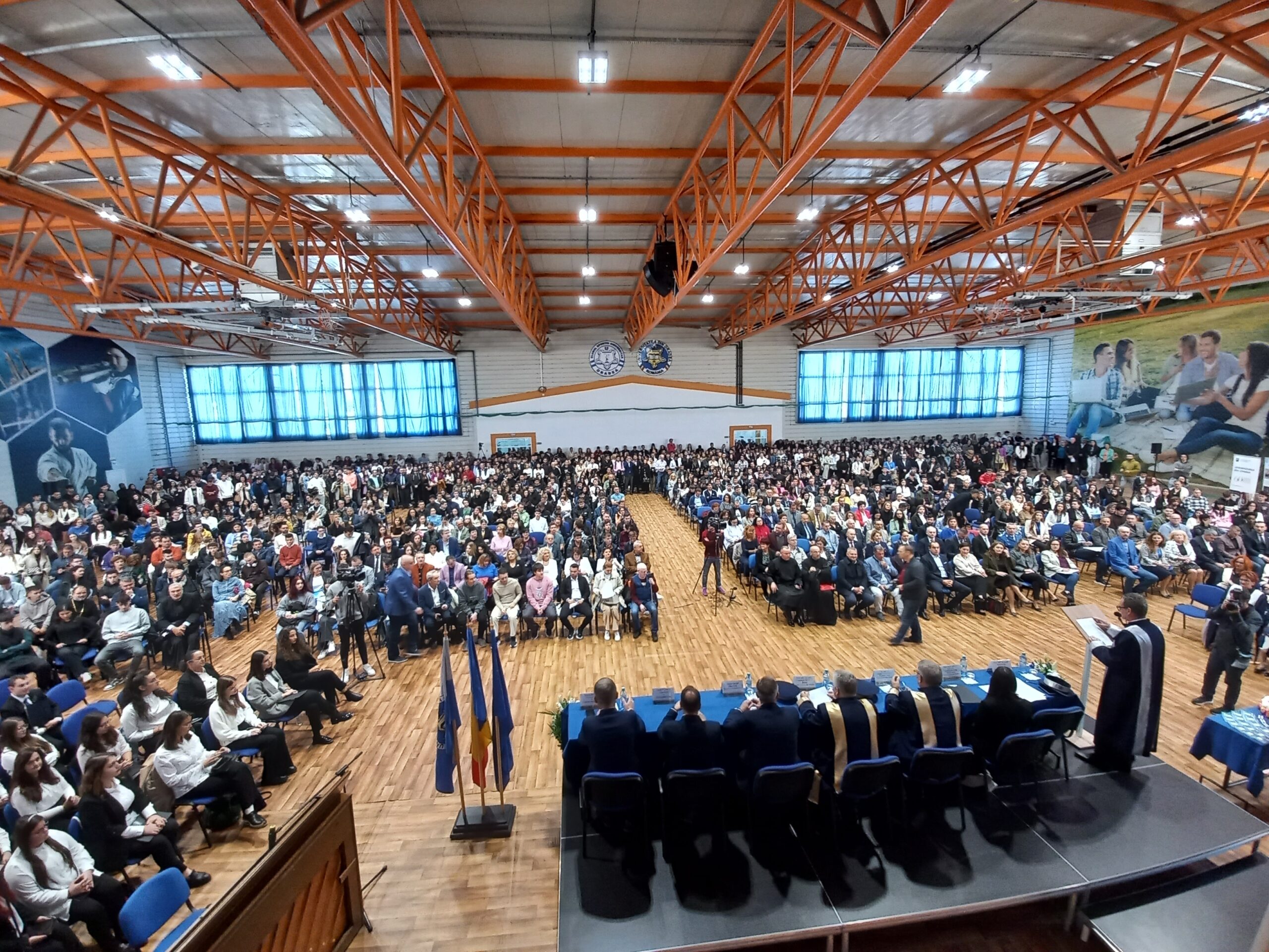 Astazi a avut loc Ceremonia de deschidere a noului an universitar, la Universitatea Oradea