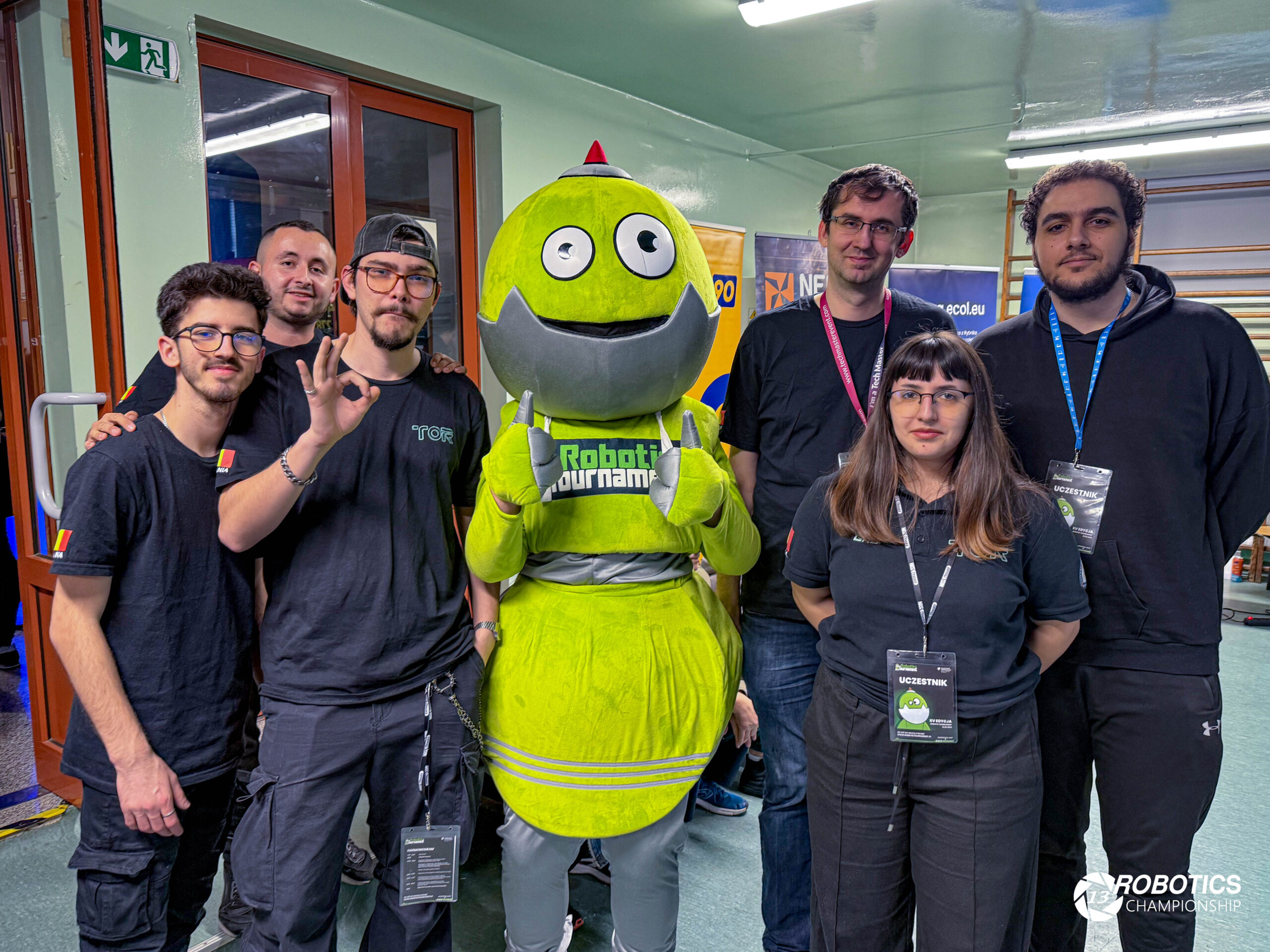 „Afrodita” din Oradea cucerește Polonia: studenții Universității din Oradea, campioni la Sumo la Robotic Tournament