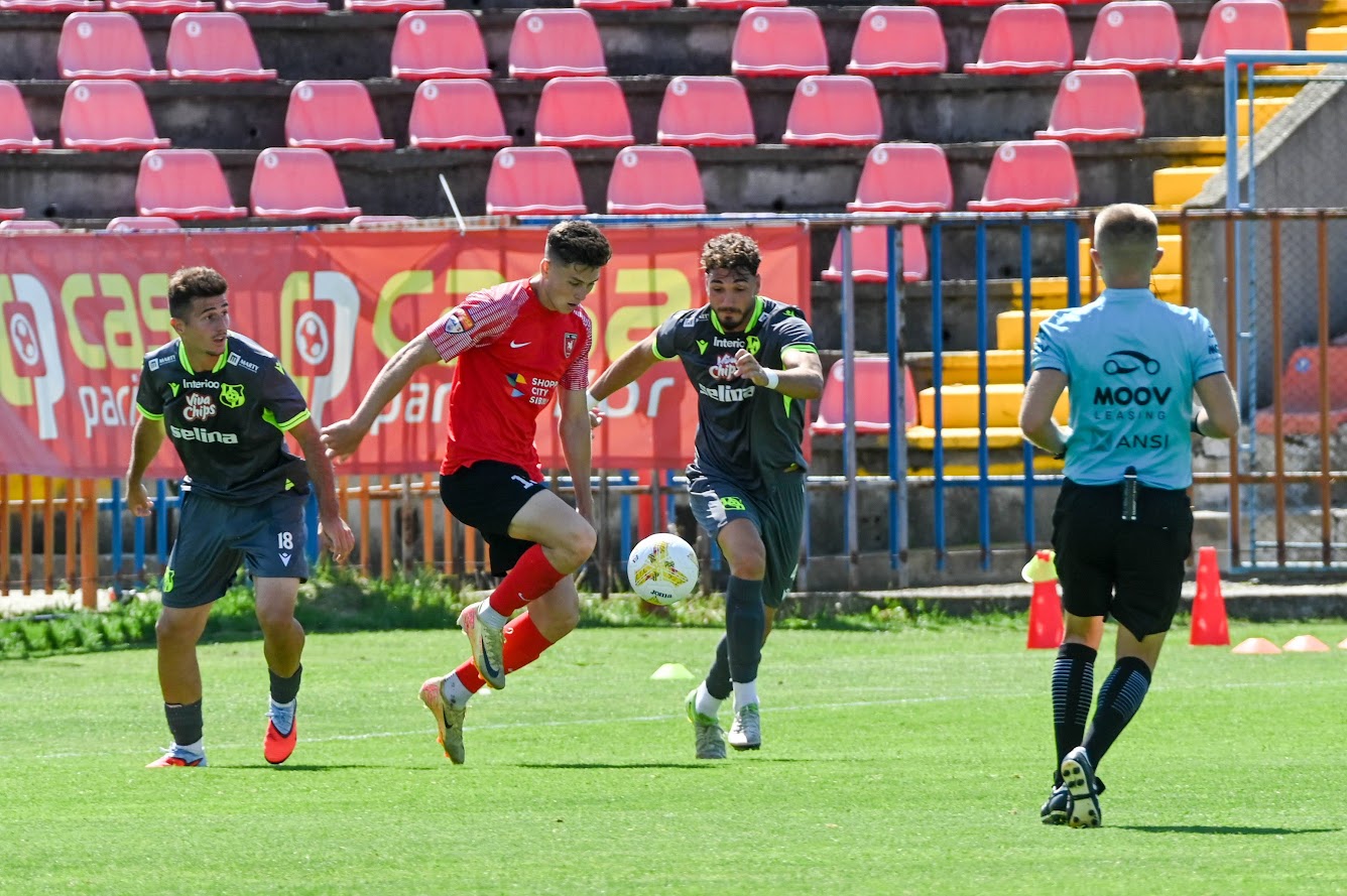 FC Bihor începe cu dreptul sezonul din Liga a II-a! Cocian aduce victoria în duelul cu Șelimbăr