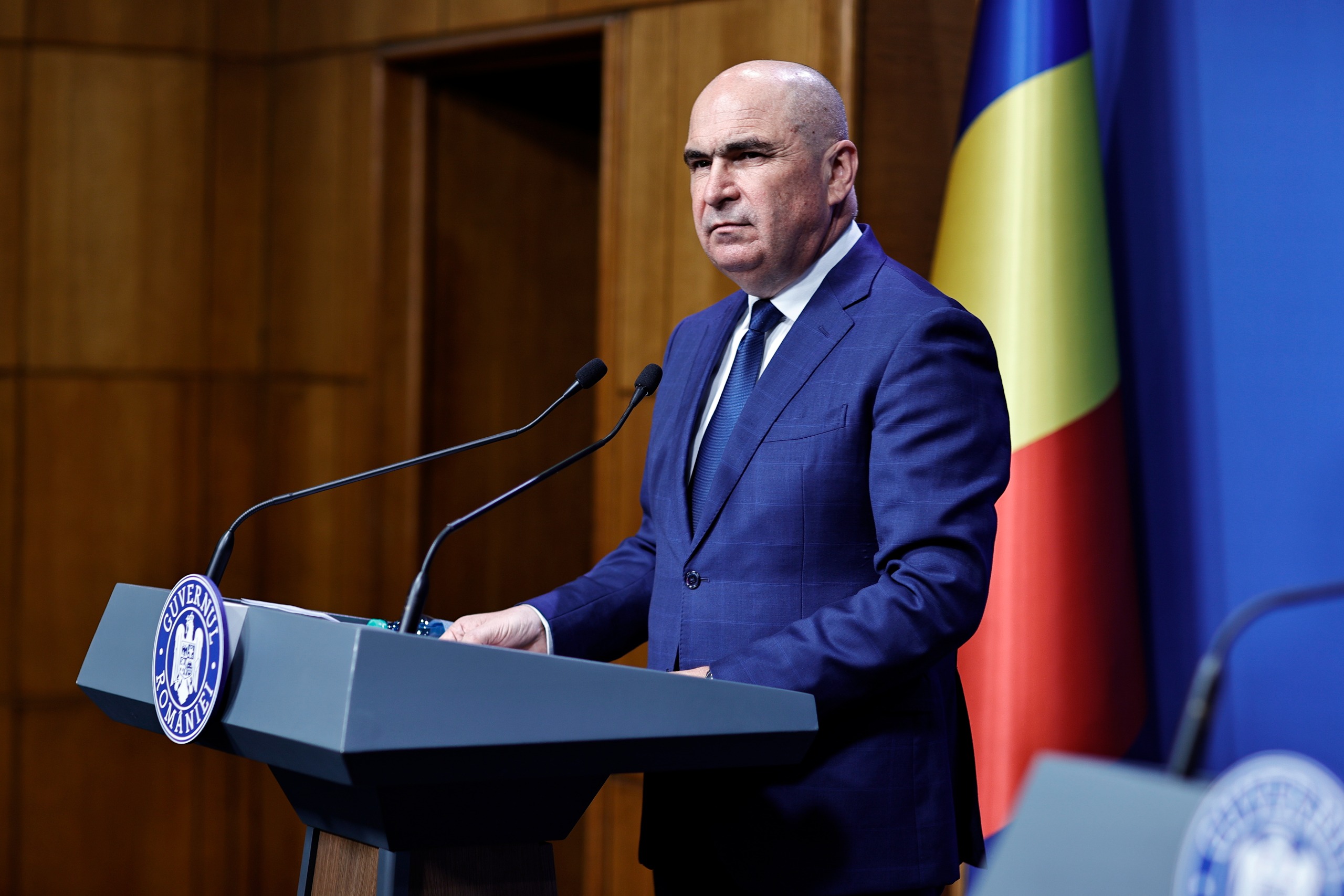 Bolojan: Niciun salariu nu va scădea prin noua lege. Două treimi dintre bugetari vor câștiga mai mult