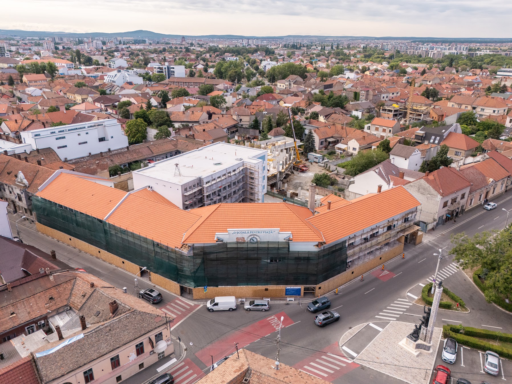 Elevii de la „Aurel Lazăr” vor începe noul an școlar într-un liceu modernizat